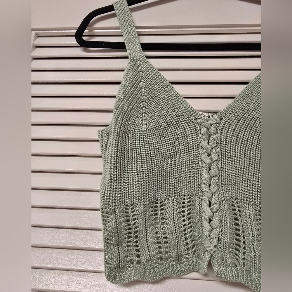Jolie & Joy by FCT With Love - Green Bohemian Crochet Sleeveless Crop Top - Picture 2 of 4